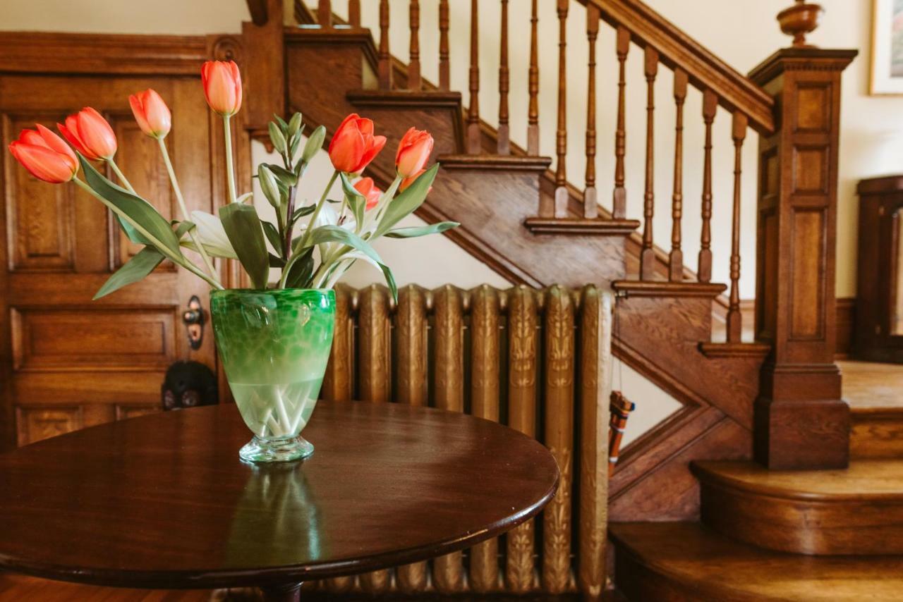 Alicion Bed & Breakfast Lunenburg Bagian luar foto