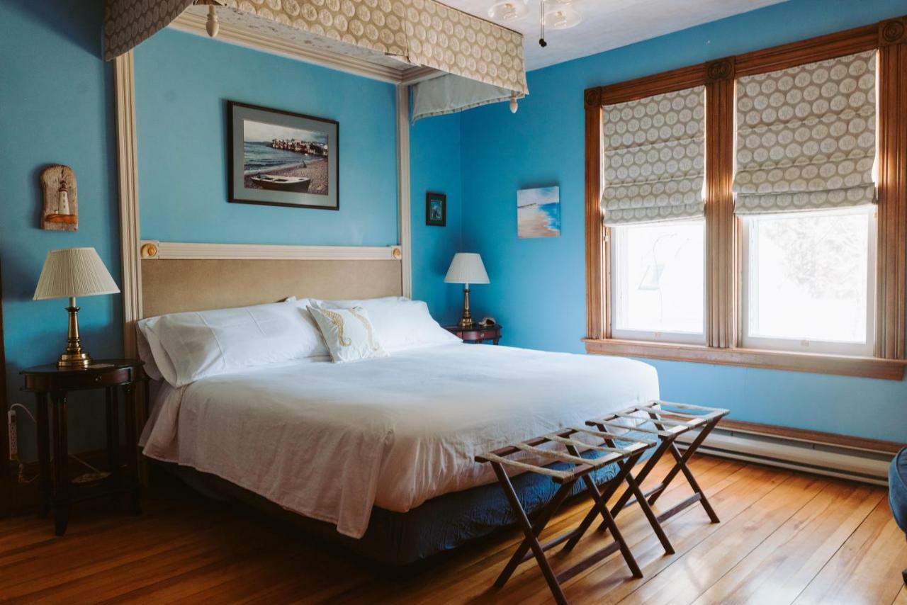 Alicion Bed & Breakfast Lunenburg Bagian luar foto